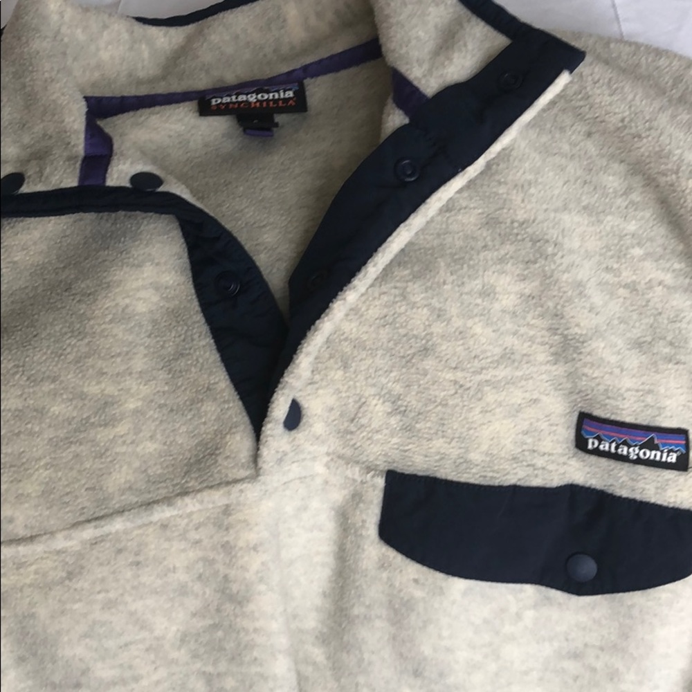 Patagonia pullover fleece. Great condition.